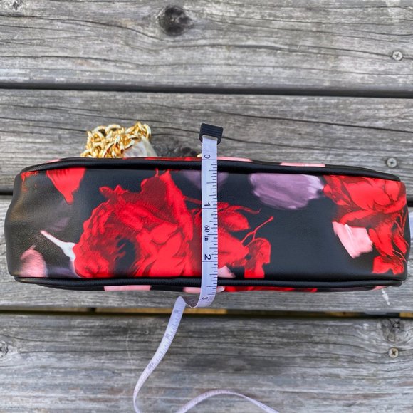 Victoria's Secret Bold Floral Chain Strap Crossbody Bag - Picture 13 of 16